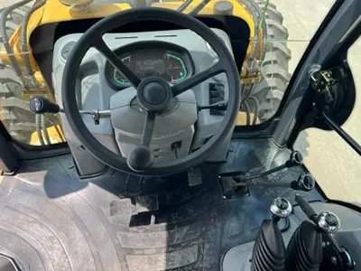 8.2 Ton Backhoe Loader